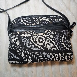 Vera Bradley Trimmed Crossbody Quilted Paisley Noir Pattern Bohemian Classic
